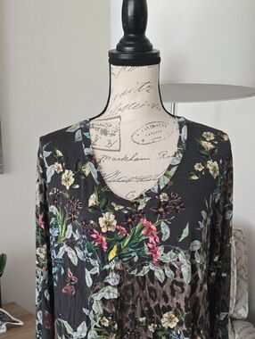 Johnny Was Floral V-Neck Top